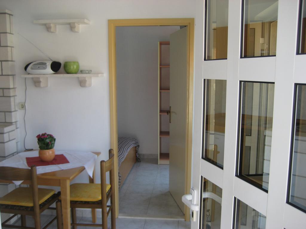 Apartments Katica Lumbarda Pokoj fotografie