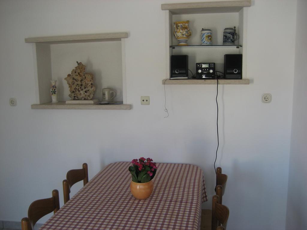 Apartments Katica Lumbarda Pokoj fotografie